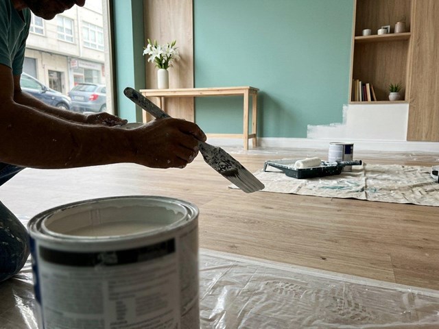 Pintura de interiores en locales comerciales en Narón para renovar tu negocio